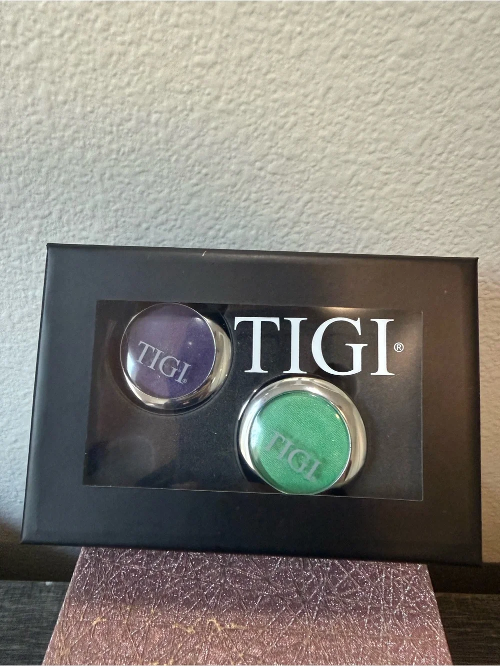 TIGI High Definition Eye Shadow Palette - Black Packaging